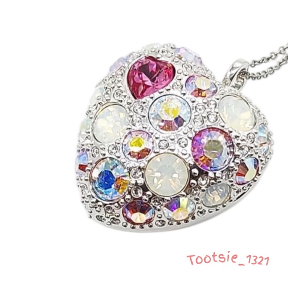 Swarovski - Clara Rose Heart Locket Pendant Necklace. - Picture 2 of 6